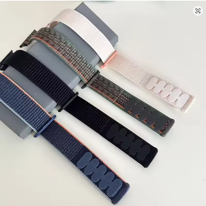 SERIES 10 APPLE WATCH WITH FREE  LOOPS(ALLOW TO OPEN)